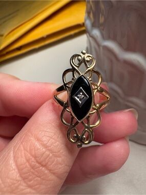 10k Gold Vintage Art Deco Black Onyx and Diamond Filigree Ring Size 8.5